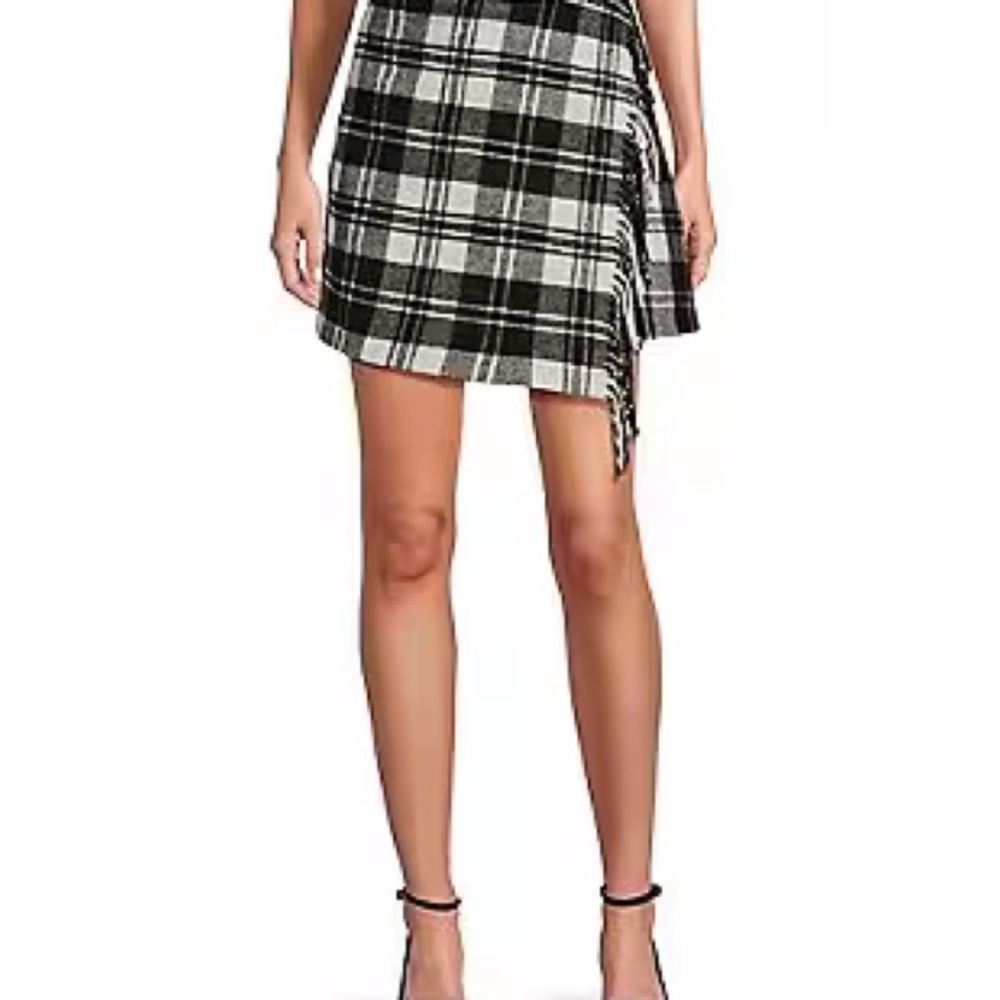 Antonio Melani
Georgie Woven Brushed Plaid Fringe High Rise Mini A-Line Skirt